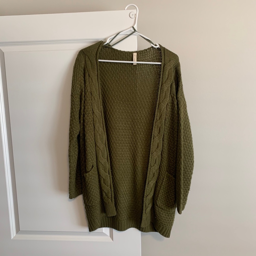 Green open cardigan with sweater detail